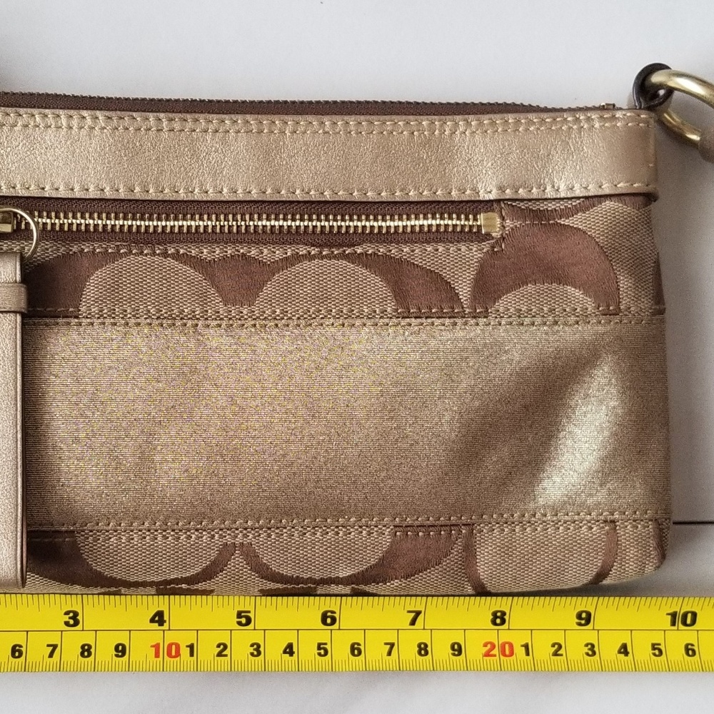 HOST PICK! Coach Signature Print Tan/Gold Handbag - Picture 4 of 8